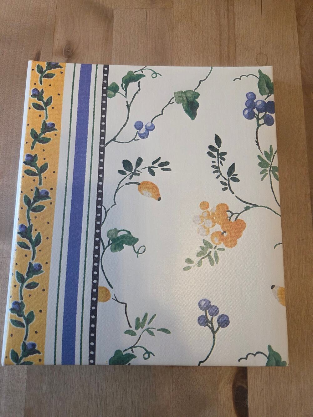 TitleVintage 1998 C.R. Gibson x Waverly Fabric Address and Telephone Book .